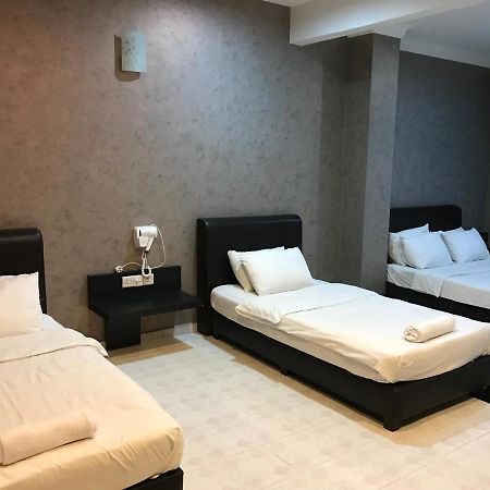 Homestay Muar Exteriör bild