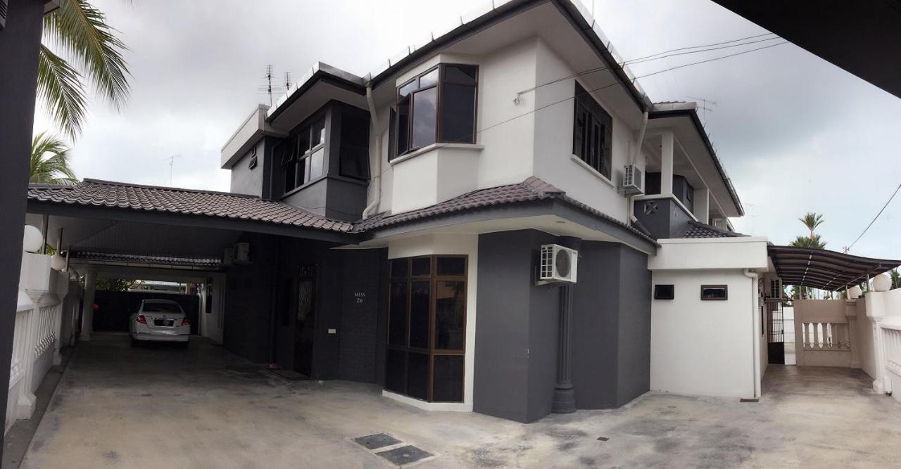 Homestay Muar Exteriör bild