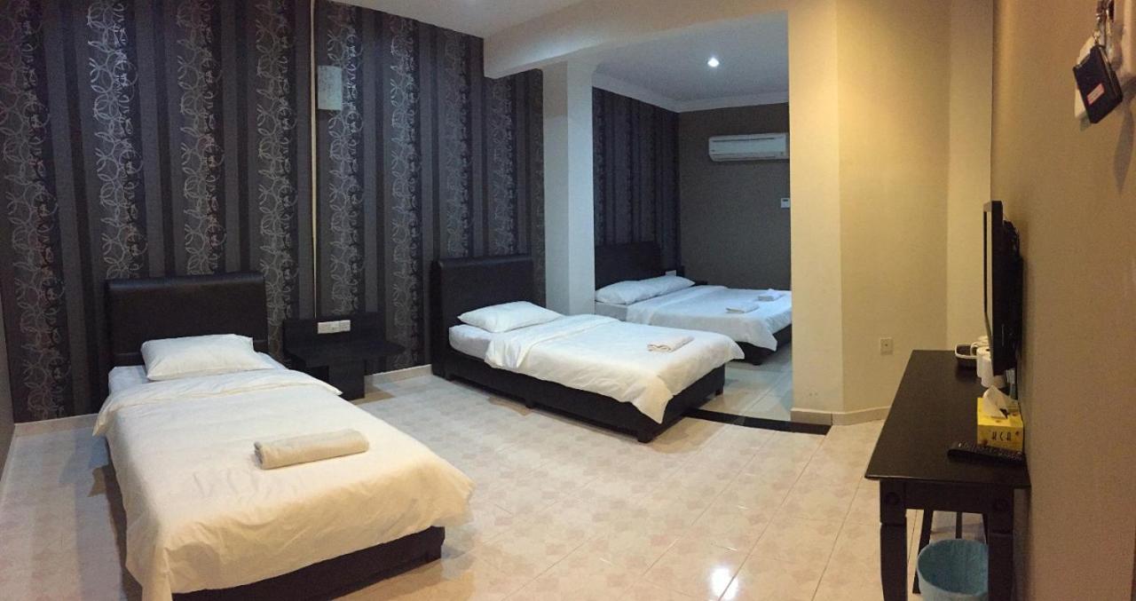 Homestay Muar Exteriör bild