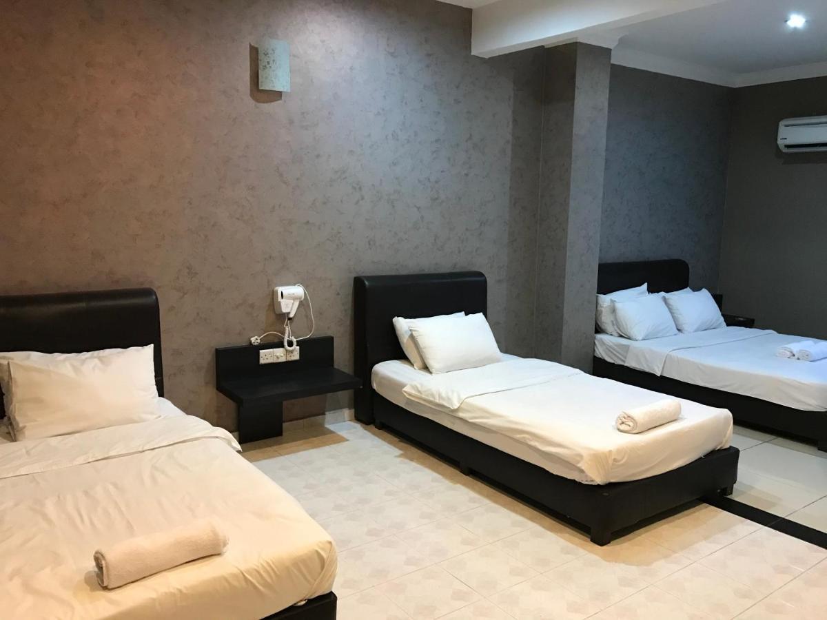 Homestay Muar Exteriör bild
