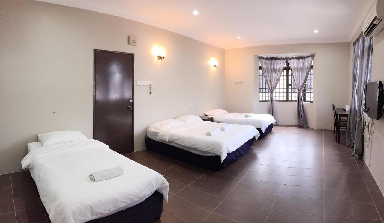 Homestay Muar Exteriör bild
